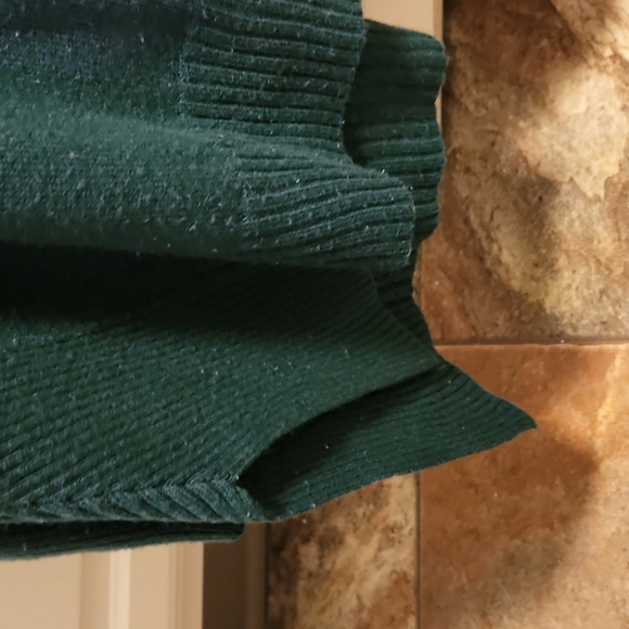ana Green Sweater - Picture 3 of 3